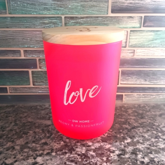 🕯️ DW Home "Love" Pink Peony & Passion fruit Summer Designer Candle (NWT!) - Picture 2 of 7